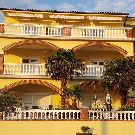 Bed & Breakfast Barbara Novi Vinodolski Exterior photo