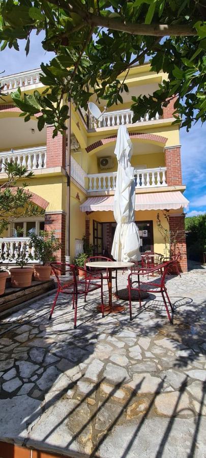 Bed & Breakfast Barbara Novi Vinodolski Exterior photo